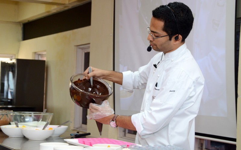 Chocolate-Making-01