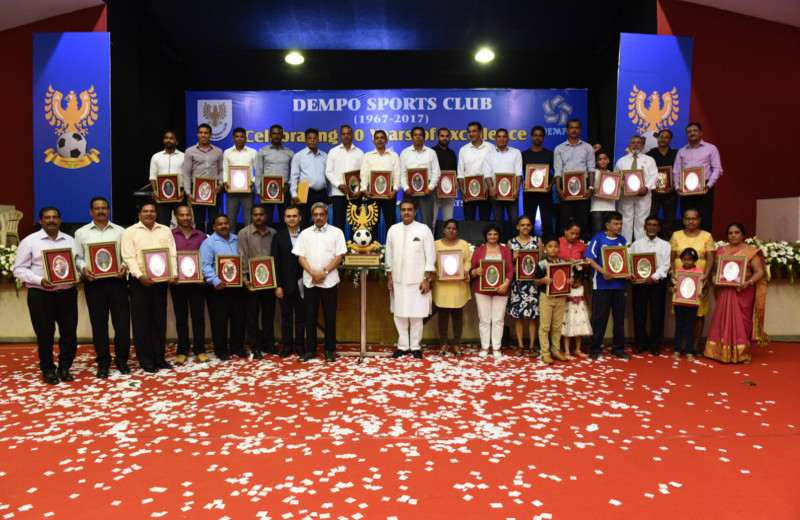 Dempo players and some of their representatives are delighted in the company of chief minister Manohar Parrikar, club president Shrinivas Dempo and AIFF president Praful Patel after being felicitated for being among the club’s 50 best players of all time.