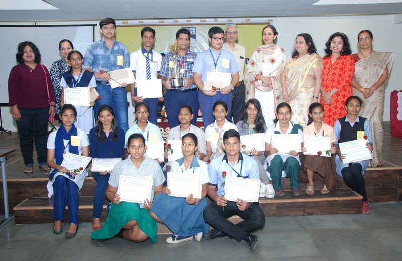 Winners of the Vasudeva V. Dempo Memorial, All Goa Inter H.S.S. Elocution Competition seen along with Trustee, DCT’s, Smt. Pallavi S. Dempo, Administrator, Shri. Rajesh Bhatikar, Principal, Smt. Rupa Khope, Judges and other dignitaries.