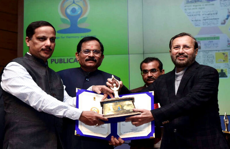 Yoga-Diwas-Media-Sammaan-Award-02