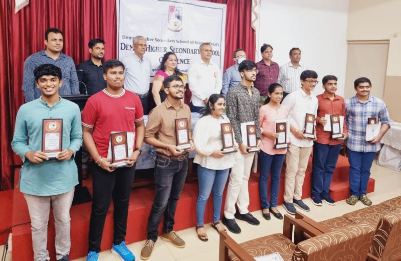 Meritorious IIT-JEE and NEET students of Dempo-PACE Goa felicitated